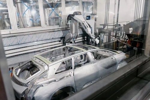 法拉第未來曬出工廠實拍圖 FF 91車架步入生產線，泥地打樁機見證制造進程